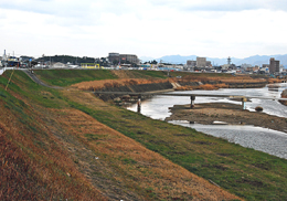 飯塚川の風景